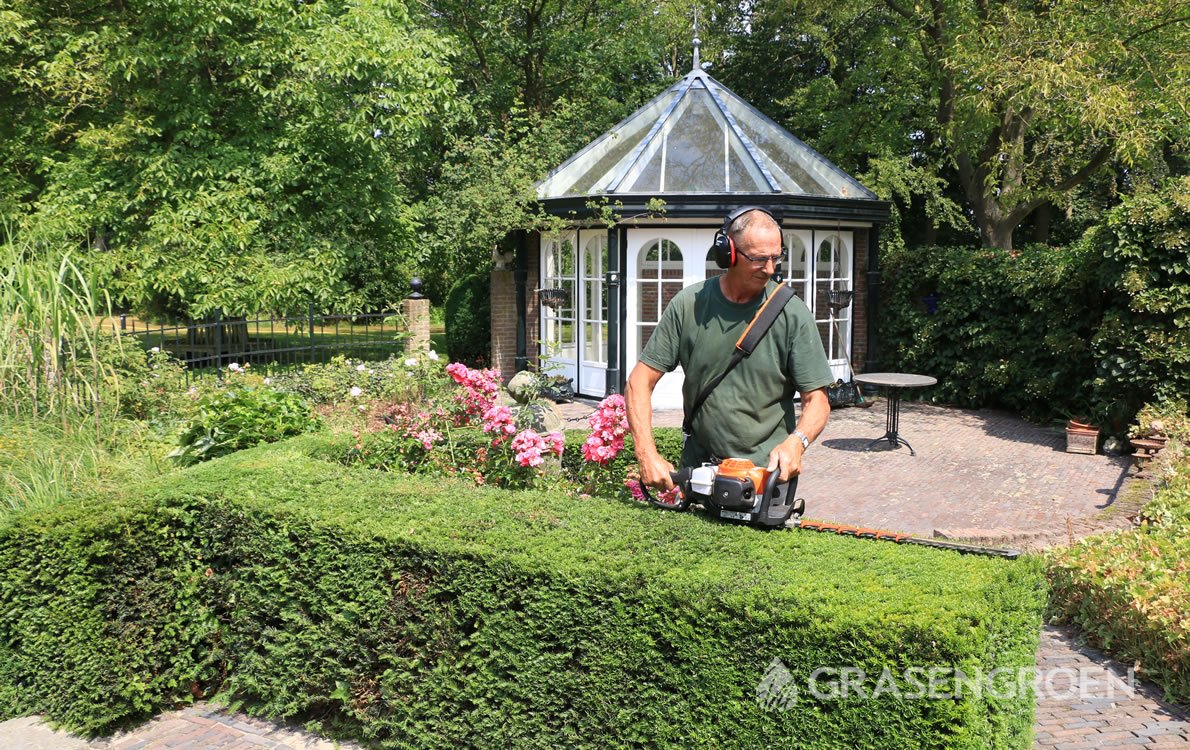 Tuinonderhoud1 • Gras en Groen Winkel